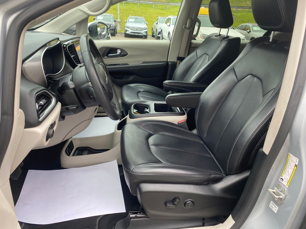 2023 Chrysler Pacifica Touring L Silver at Klick Lewis Buick Chevrolet