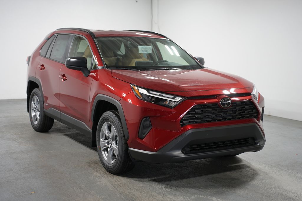 2025 Toyota RAV4 LE 3