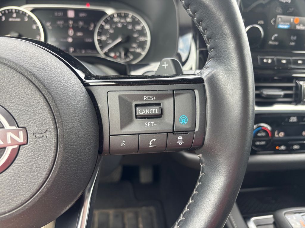 2024 Nissan Pathfinder SL White at Bob Ruth Ford