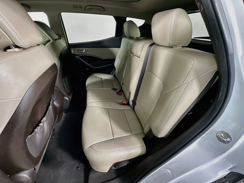 Thumbnail: 2016 Hyundai Santa Fe - 24