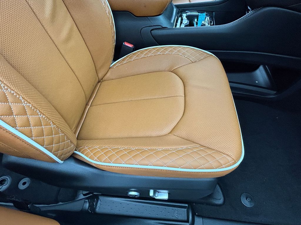 New 2026 Bright White Clearcoat Chrysler Pinnacle image 44