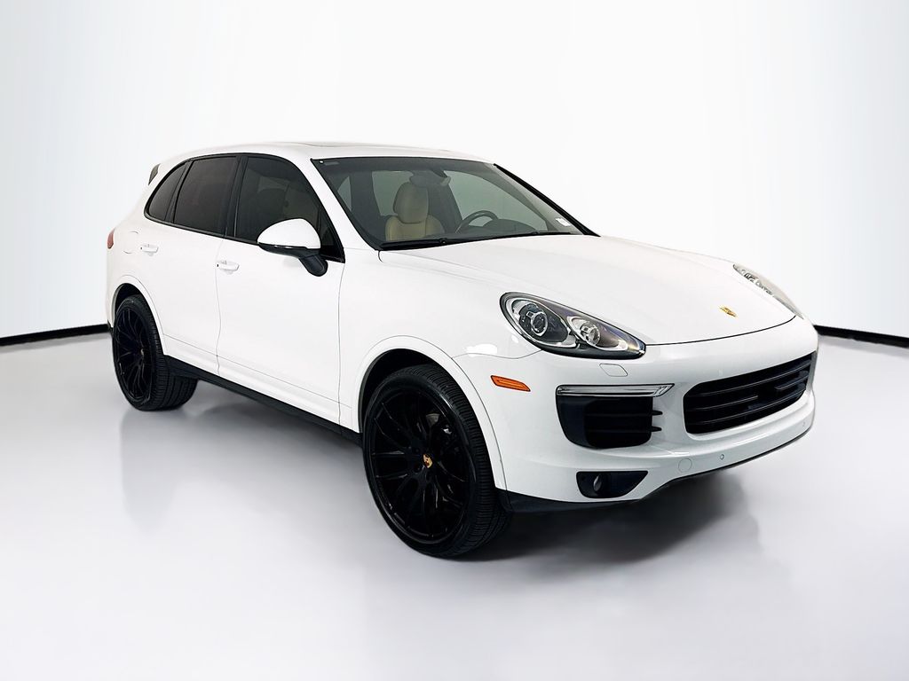 Thumbnail: 2017 Porsche Cayenne - 3