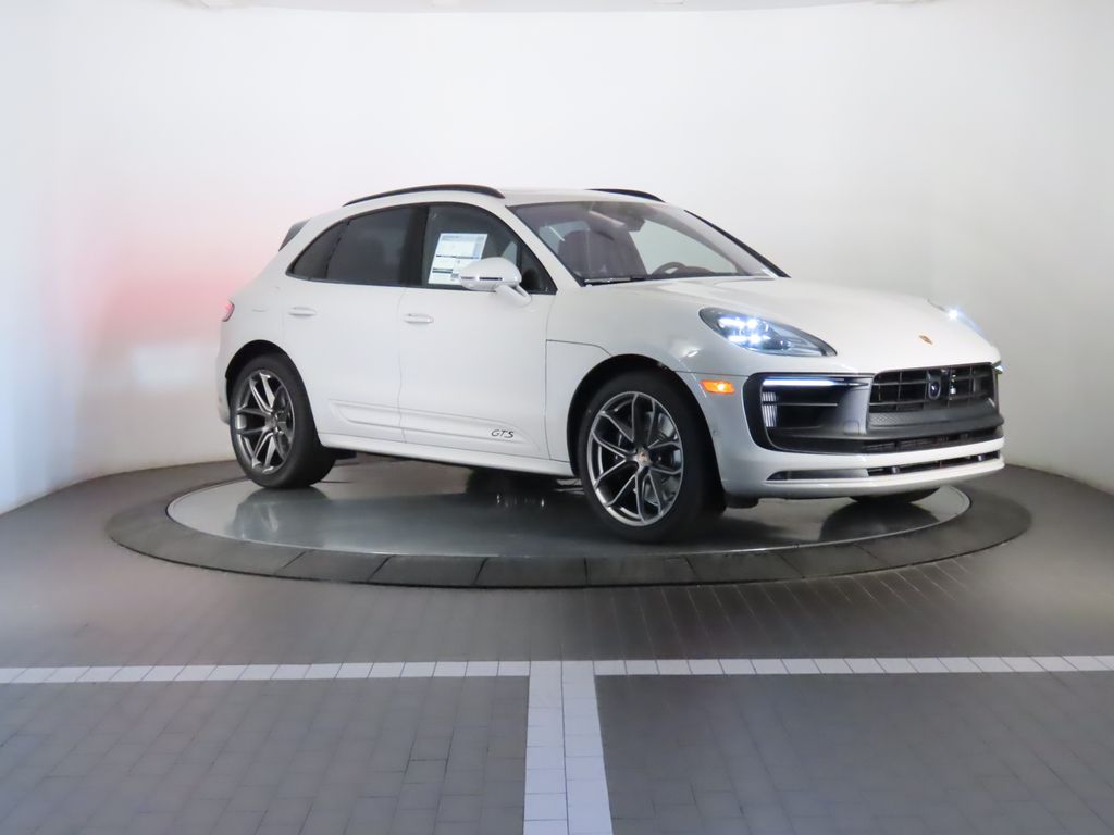 Thumbnail: 2025 Porsche Macan - 9