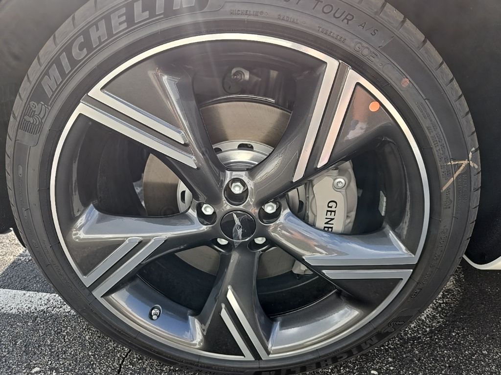 Thumbnail: 2026 Genesis GV80 - 13