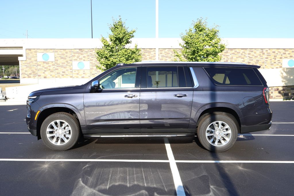 Thumbnail: 2025 Chevrolet Suburban - 4