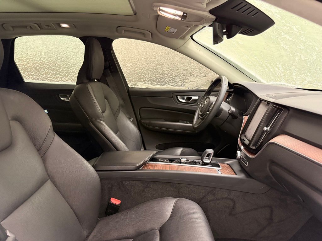 Thumbnail: 2023 Volvo XC60 - 29