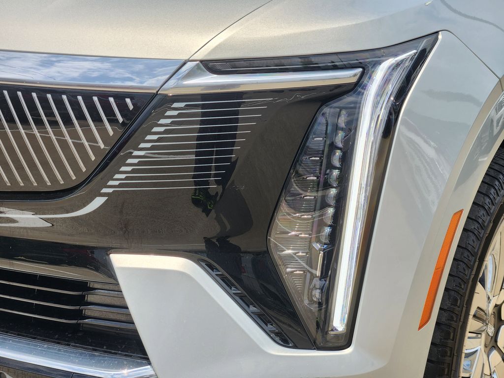 2025 Cadillac Escalade IQ Luxury 1 - 8