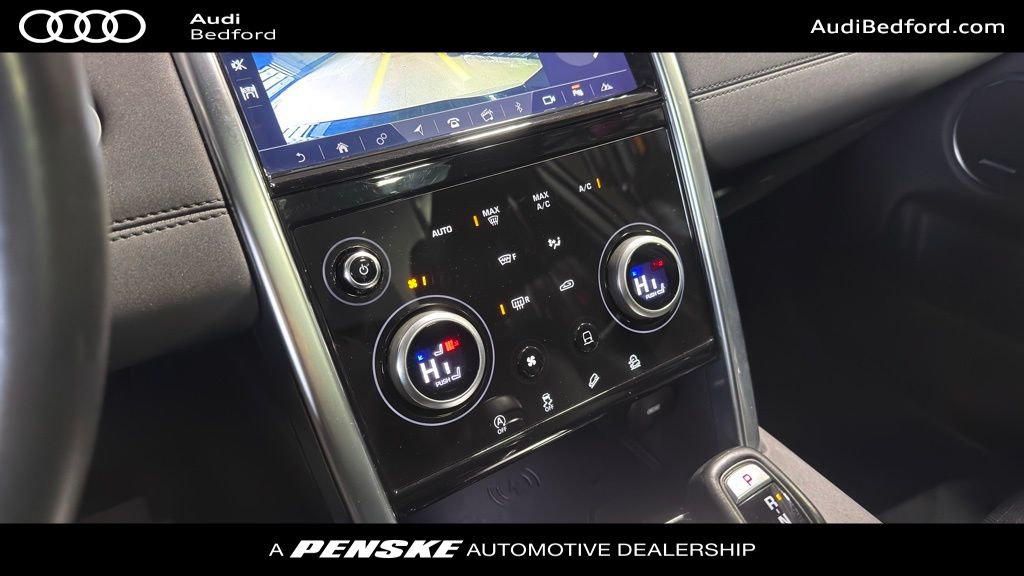 Thumbnail: 2020 Land Rover Discovery Sport - 17