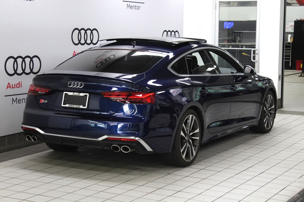 Thumbnail: 2022 Audi S5 - 6