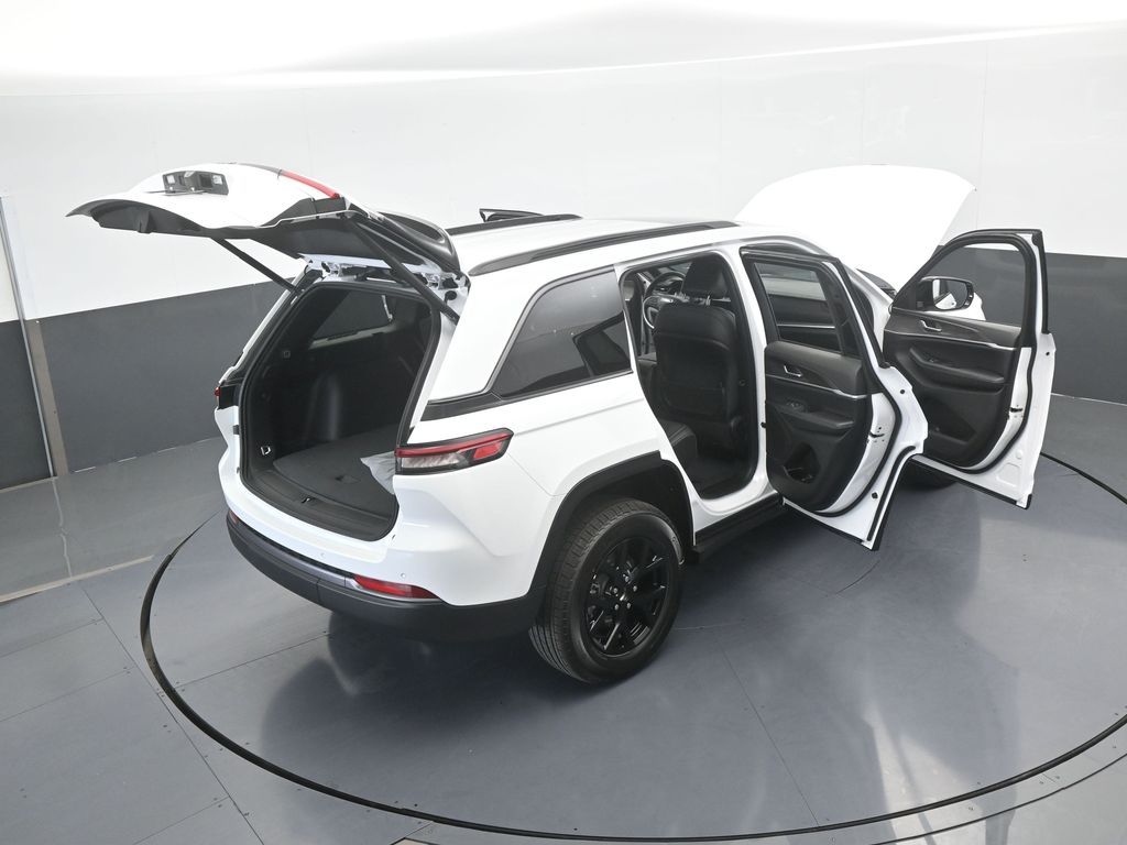 New 2026 Bright White Clearcoat Jeep Laredo image 64