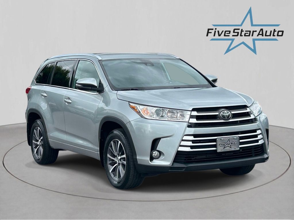 Celestial Silver Metallic 2018 Toyota Highlander SUV / Crossover All-Wheel Drive 8-Speed Automatic