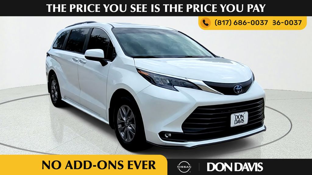 Pearl 2025 Toyota Sienna Minivan Front-Wheel Drive Continuously Variable Transmission