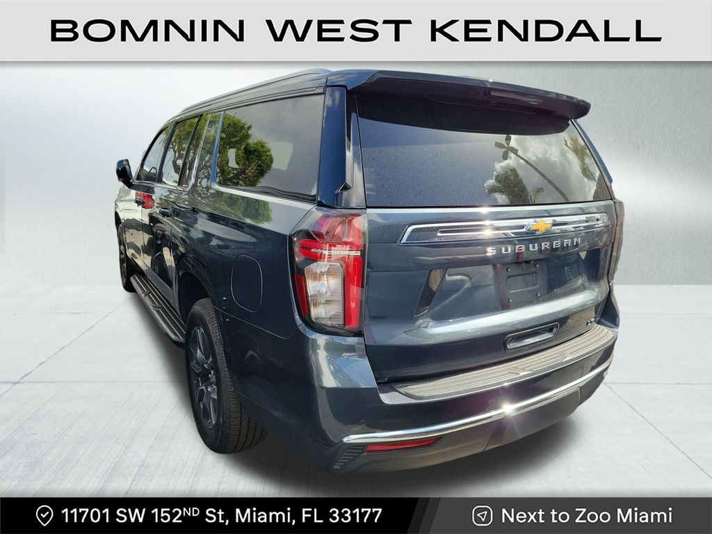 2021 Chevrolet Suburban LT photo