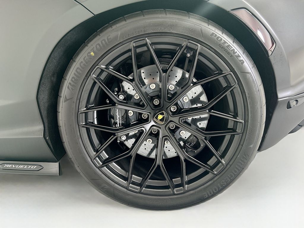 Thumbnail: 2024 Lamborghini  - 25