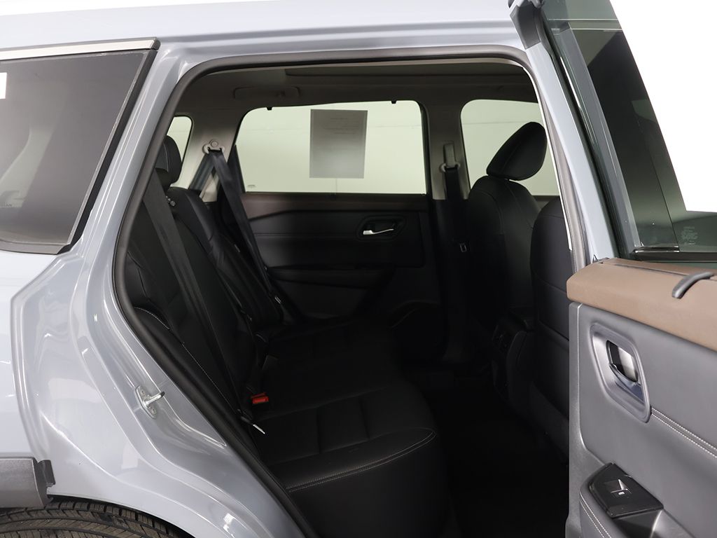 Used 2023 Gray Nissan SL image 31