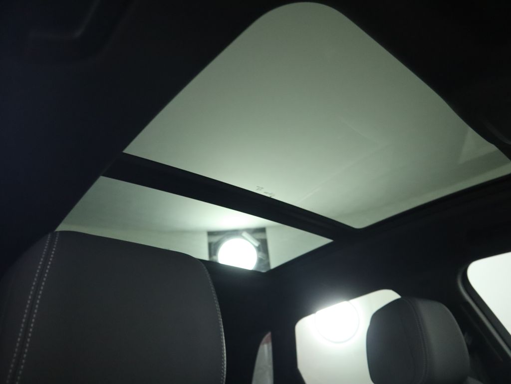 Thumbnail: 2025 Audi Q3 - 19