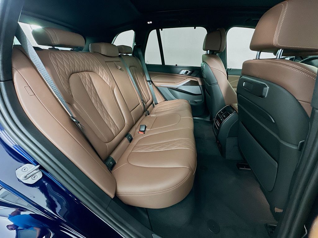 Thumbnail: 2025 BMW X5 - 28