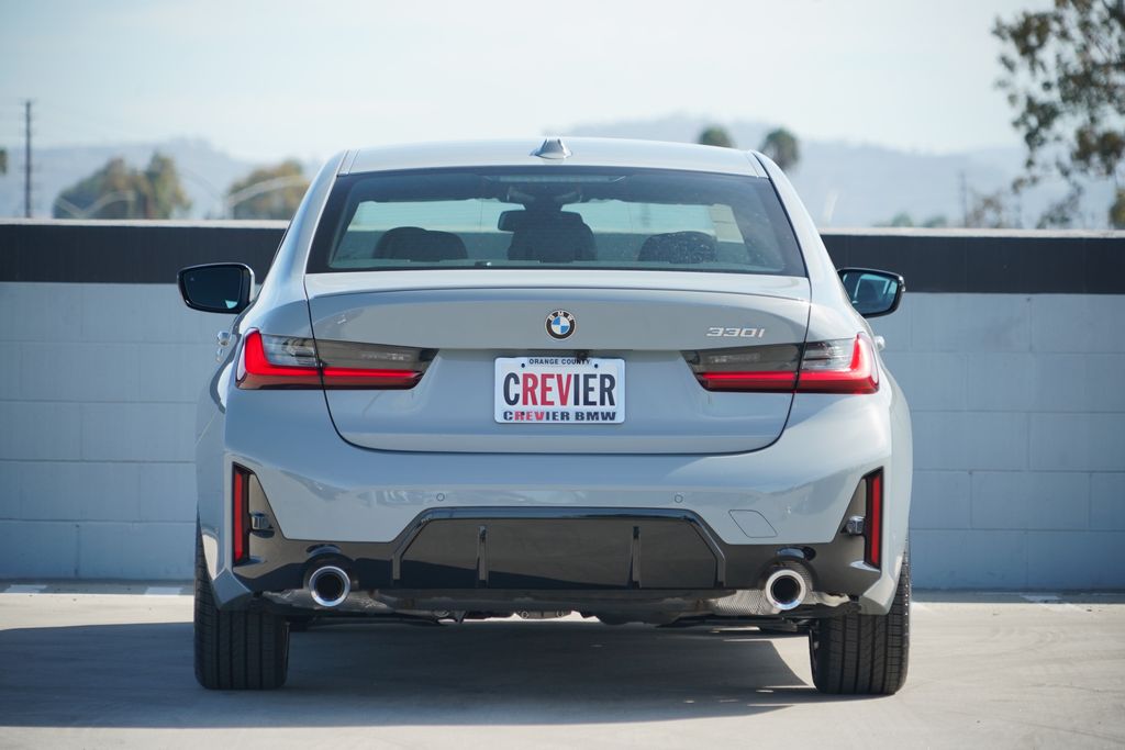 Thumbnail: 2026 BMW 3 Series - 6