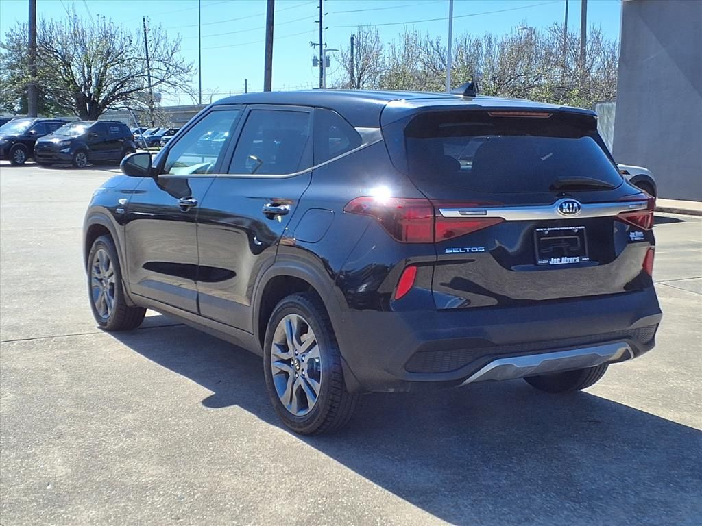 2021 Kia Seltos LX - 1