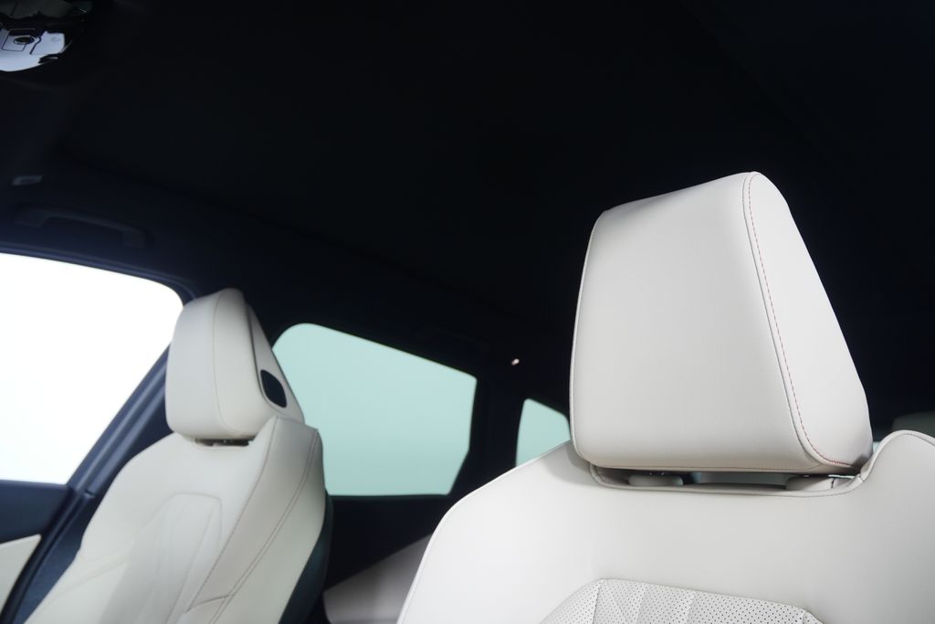 Thumbnail: 2026 BMW X3 - 11