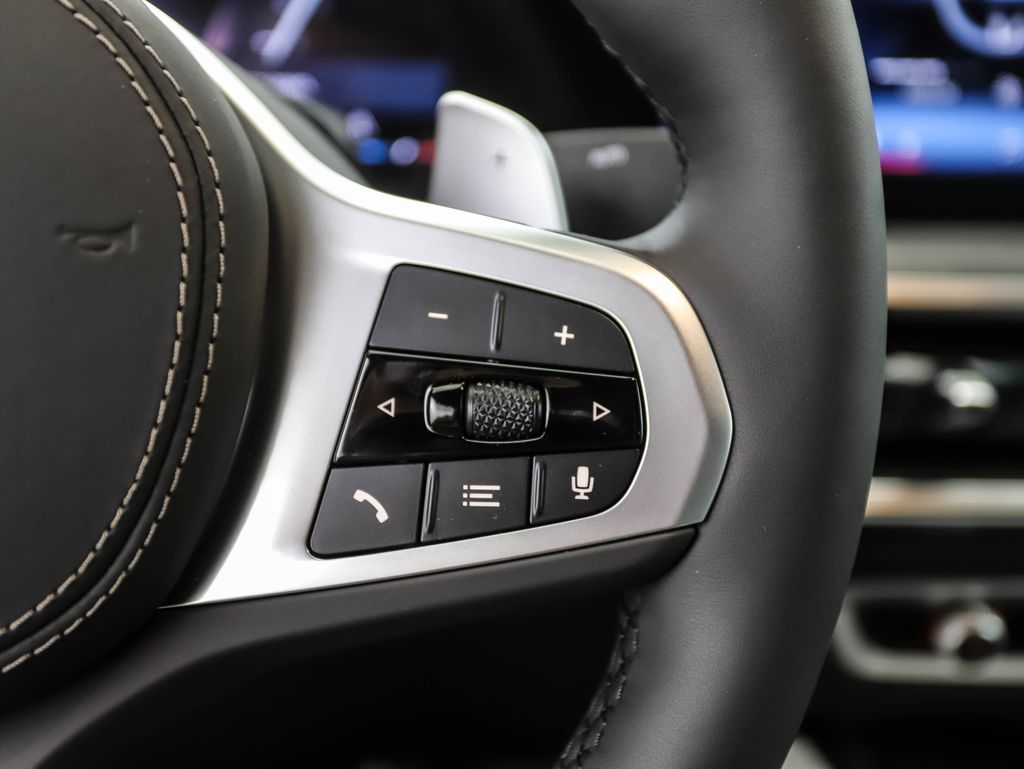 Thumbnail: 2026 BMW X6 - 13