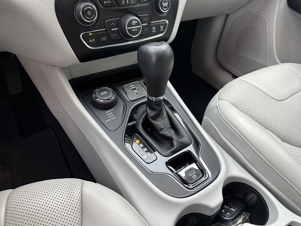 Used Car 2019 Jeep Cherokee  Limited For Sale Under $20,000 In Austin, Texas