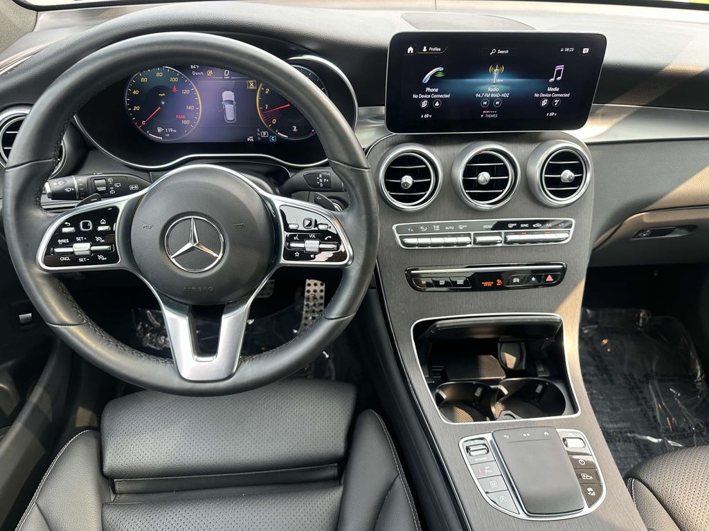 2022 Mercedes-Benz GLC 300 8