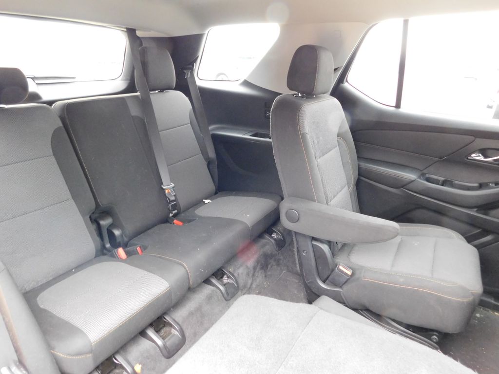 Thumbnail: 2019 Chevrolet Traverse - 4