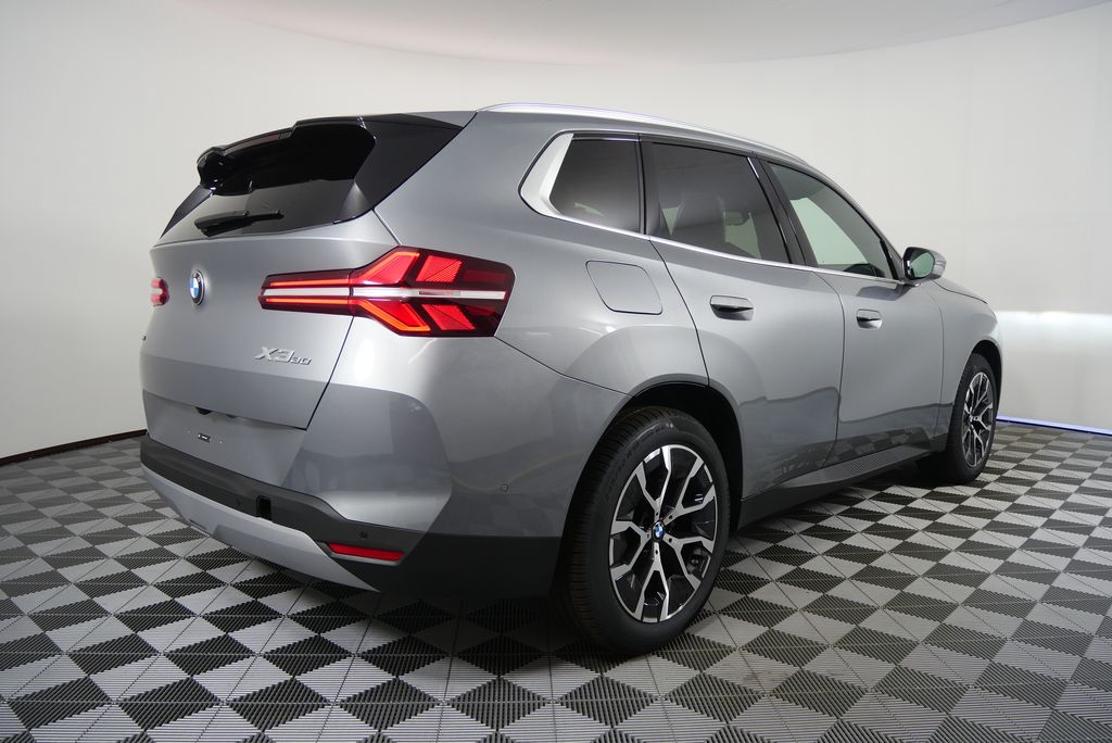 Thumbnail: 2026 BMW X3 - 3