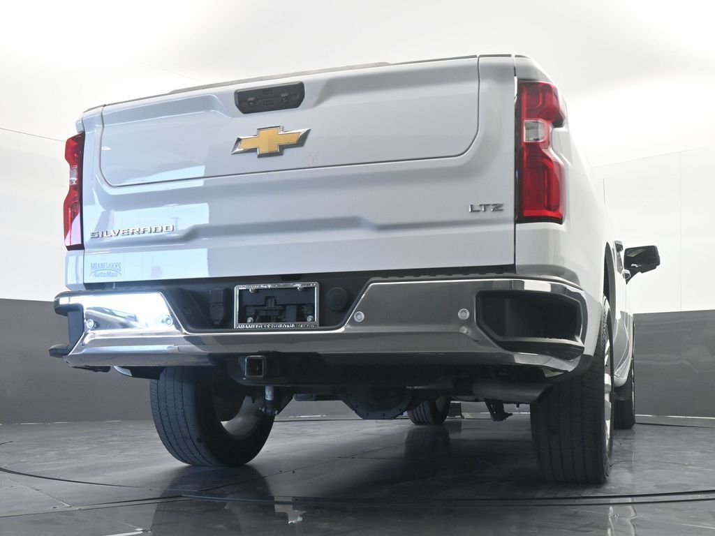 Used 2023 Summit White Chevrolet LTZ image 81