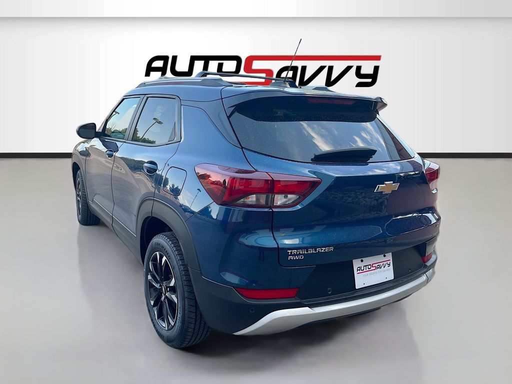 Used 2021 Blue Chevrolet LT image 5