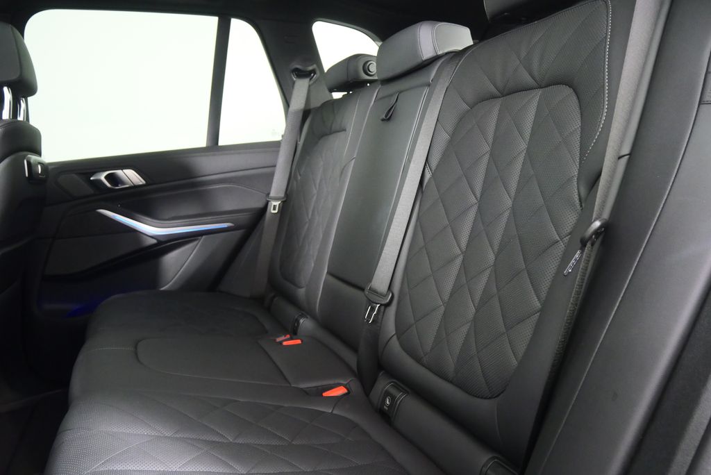 2025 BMW X5 xDrive40i 15