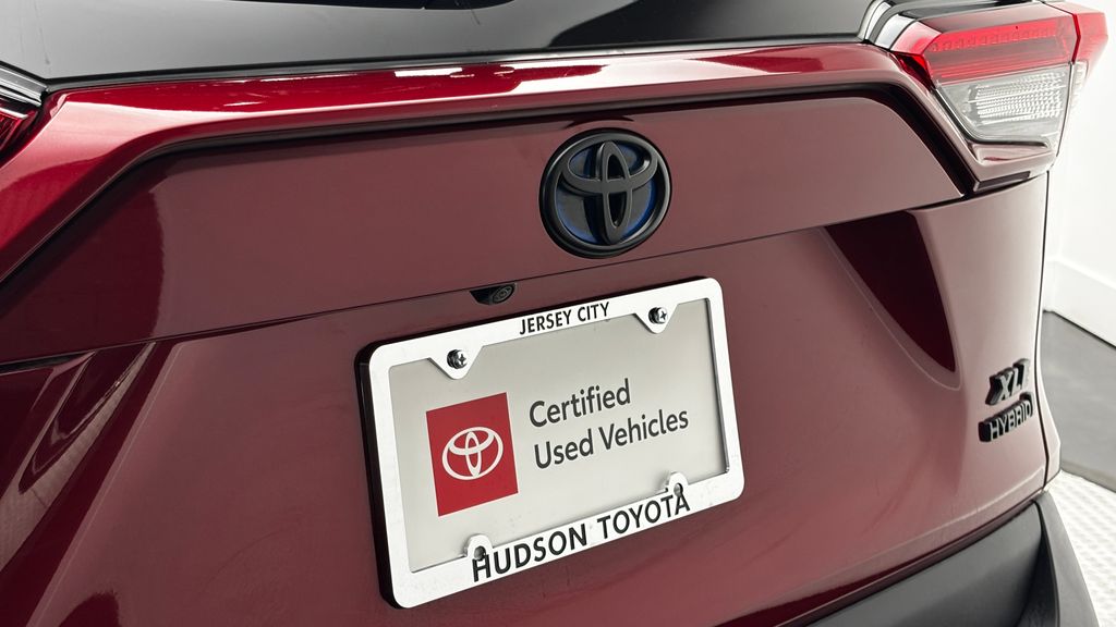 Thumbnail: 2024 Toyota RAV4 - 11
