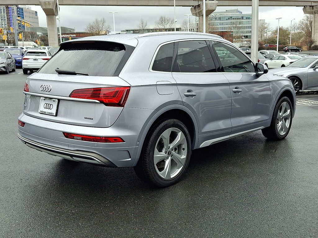 Thumbnail: 2021 Audi Q5 - 4