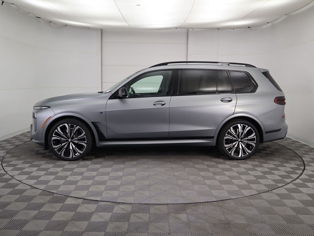 Thumbnail: 2026 BMW X7 - 8