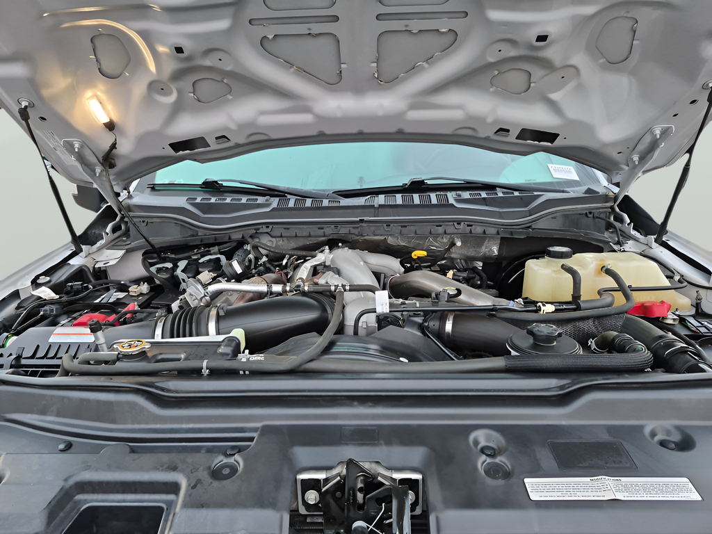 Used 2020 Silver Ford Lariat image 24