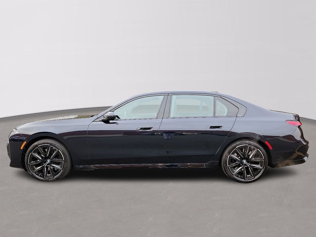 Thumbnail: 2024 BMW 7 Series - 7