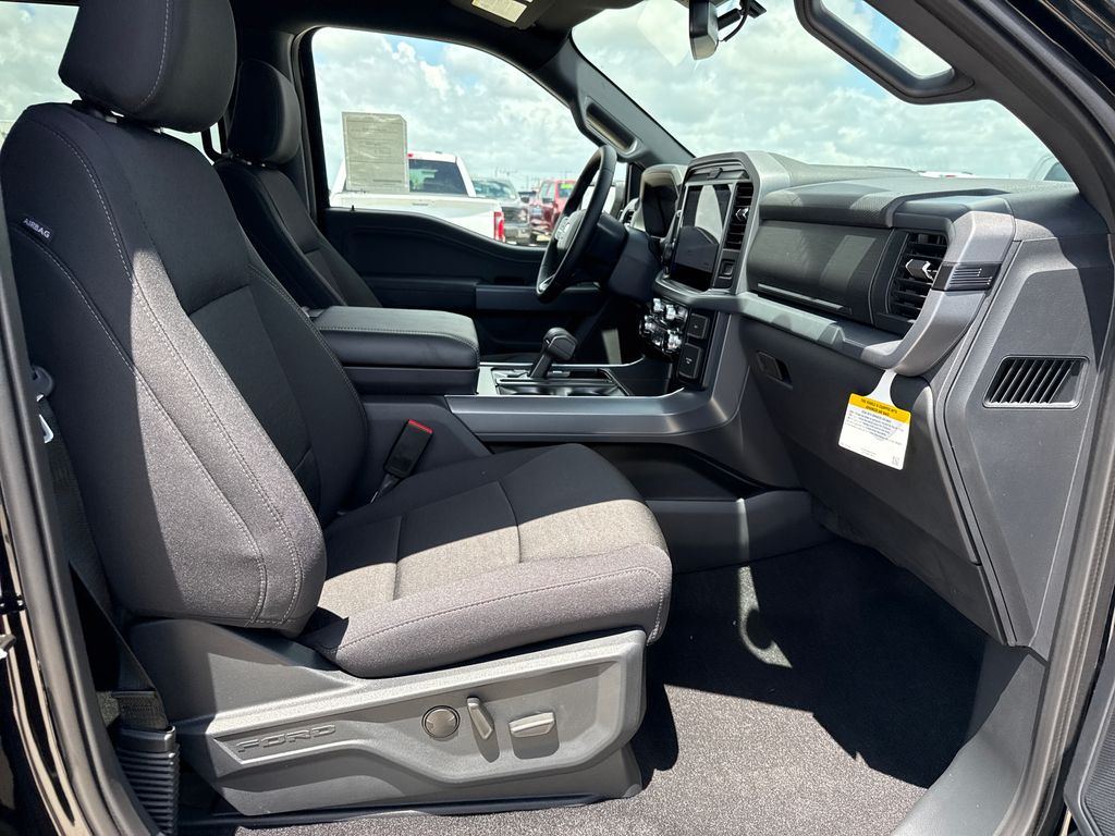 New 2026 Black Ford XLT image 38