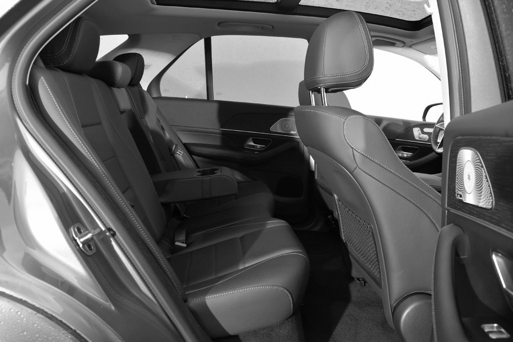 Thumbnail: 2026 Mercedes-Benz GLE - 25