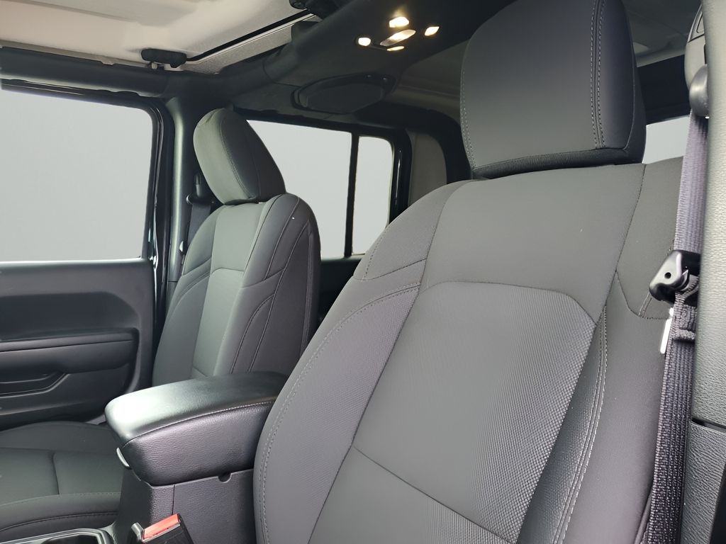 Used Car 2022 Jeep Gladiator  Sport For Sale Under $35,000 In Austin, Texas