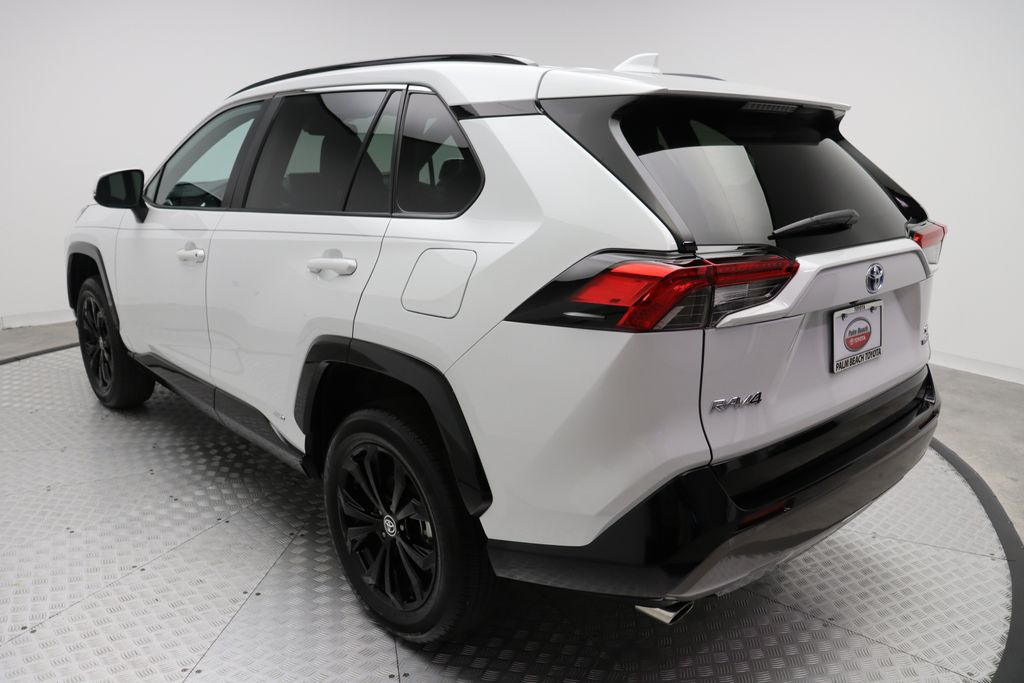 2023 Toyota RAV4 SE 11