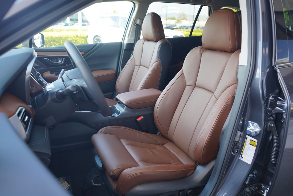 2025 Subaru Outback Touring 6