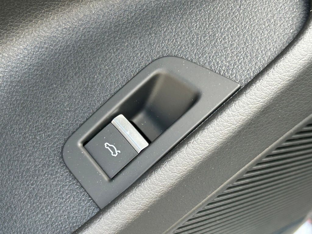 New 2026 Gray Audi 4.0T image 84