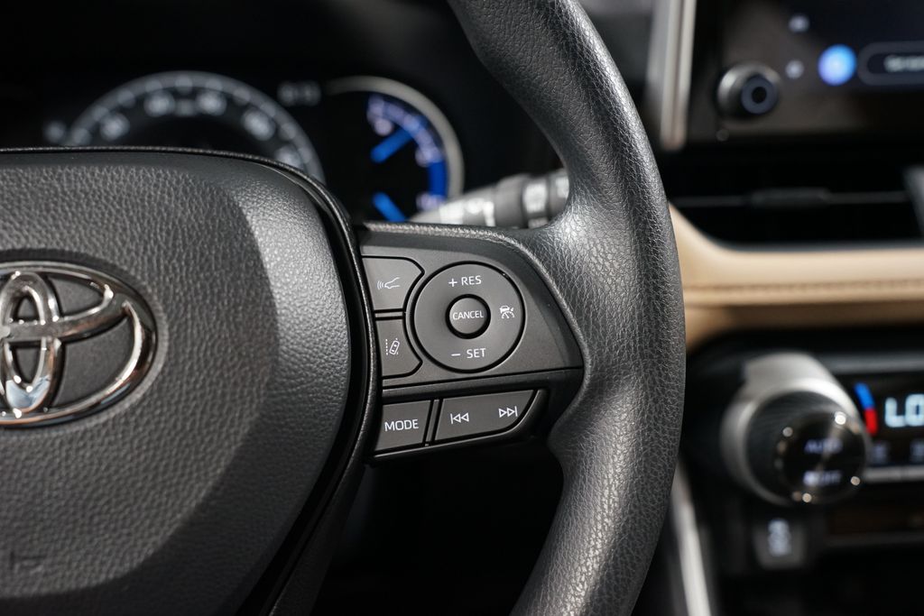Thumbnail: 2025 Toyota RAV4 - 13