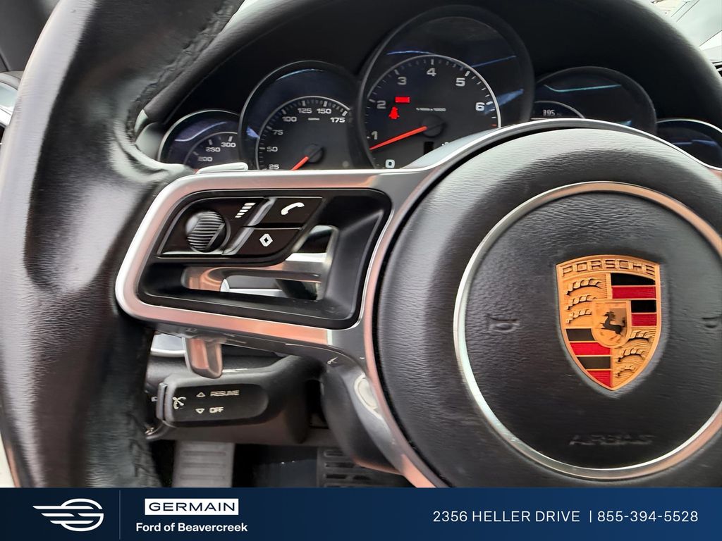 Used 2017 White Porsche Base image 9
