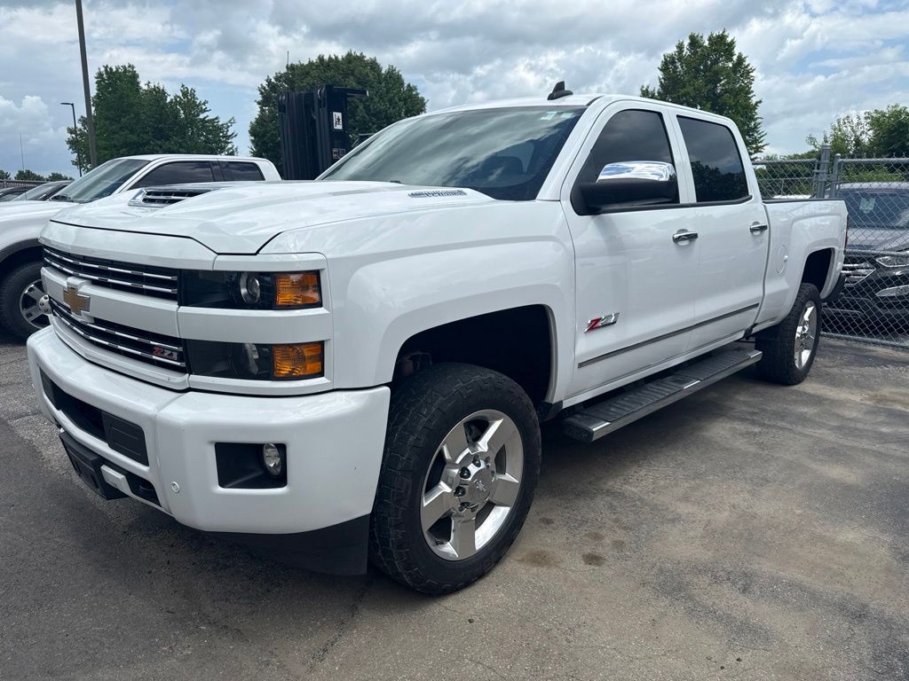 Summit White 2019 Chevrolet Silverado 2500HD LT Crew Cab 4WD Pickup Truck Four-Wheel Drive 6-Speed Automatic