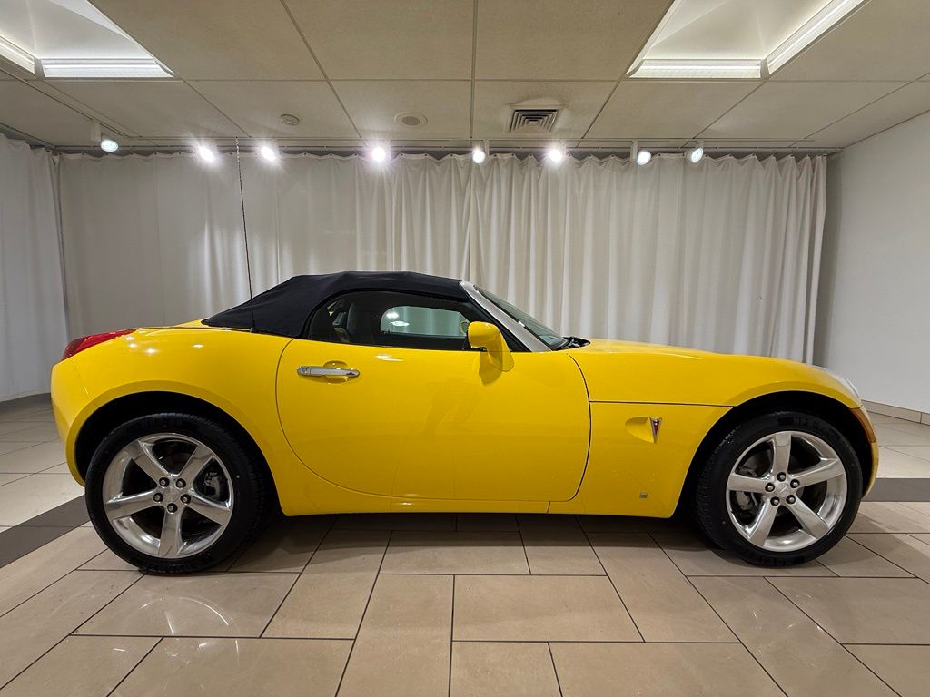 Thumbnail: 2007 Pontiac Solstice - 6