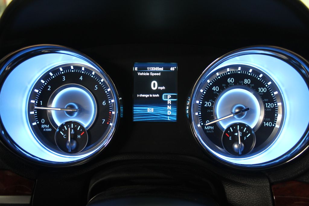 Thumbnail: 2013 Chrysler 300 - 19