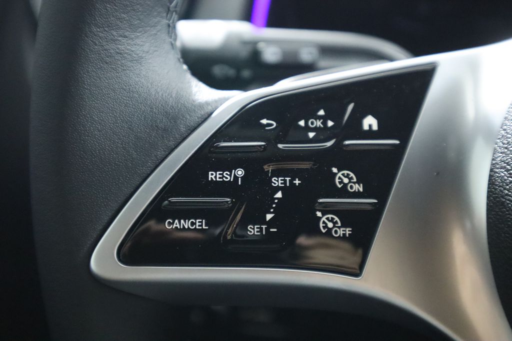 2025 Mercedes-Benz GLB 250 12