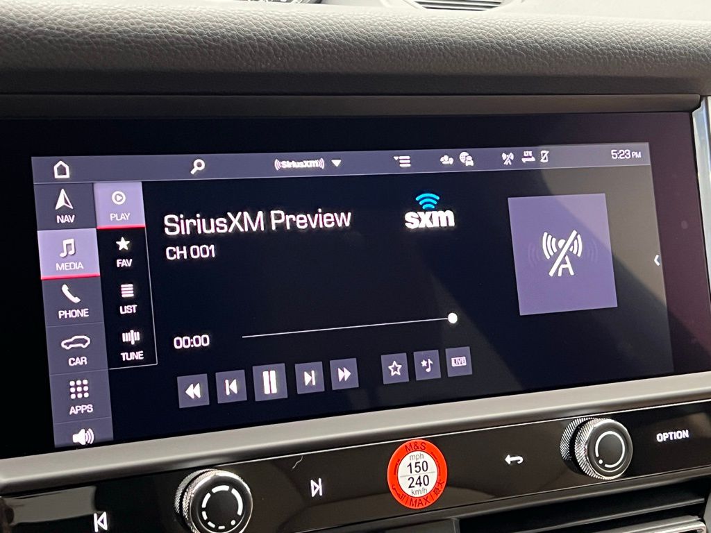 Thumbnail: 2026 Porsche Macan - 12